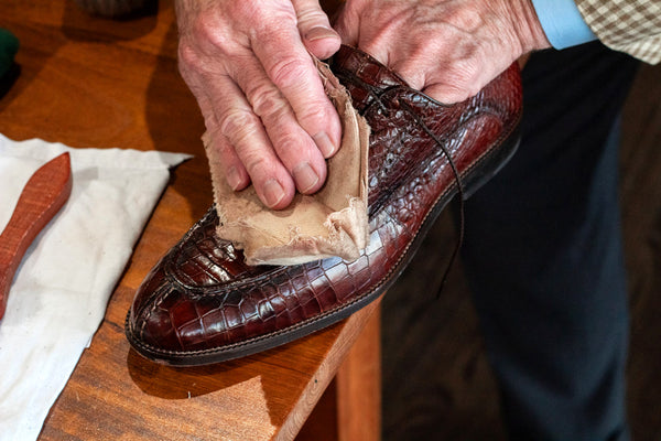Preserving Elegance: A Complete Guide on How to Clean & Care for Your Leather Shoes