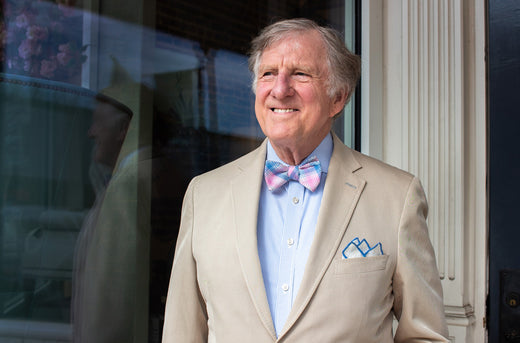 How to Match a Bow Tie with an Outfit
