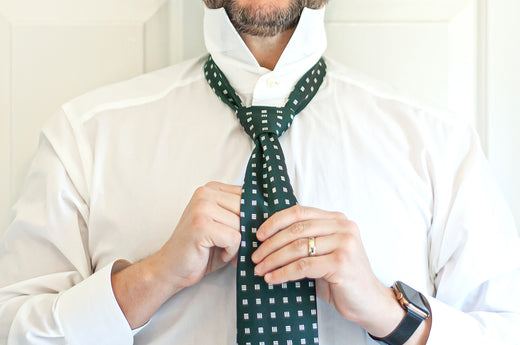 How To Tie a Windsor Knot