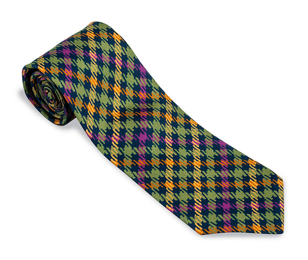 gun club check tie