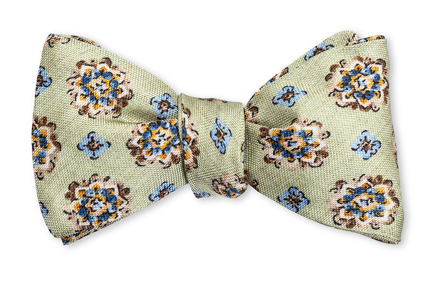 Green Alfred Medallions Bow Tie