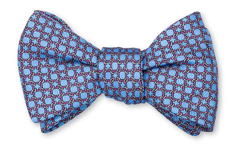 Blue Circle Links Bow Tie