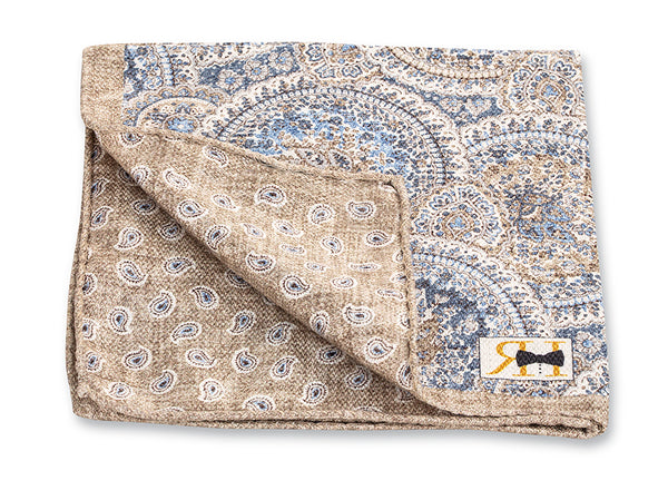Natural Medallion/Pine Pocket Square
